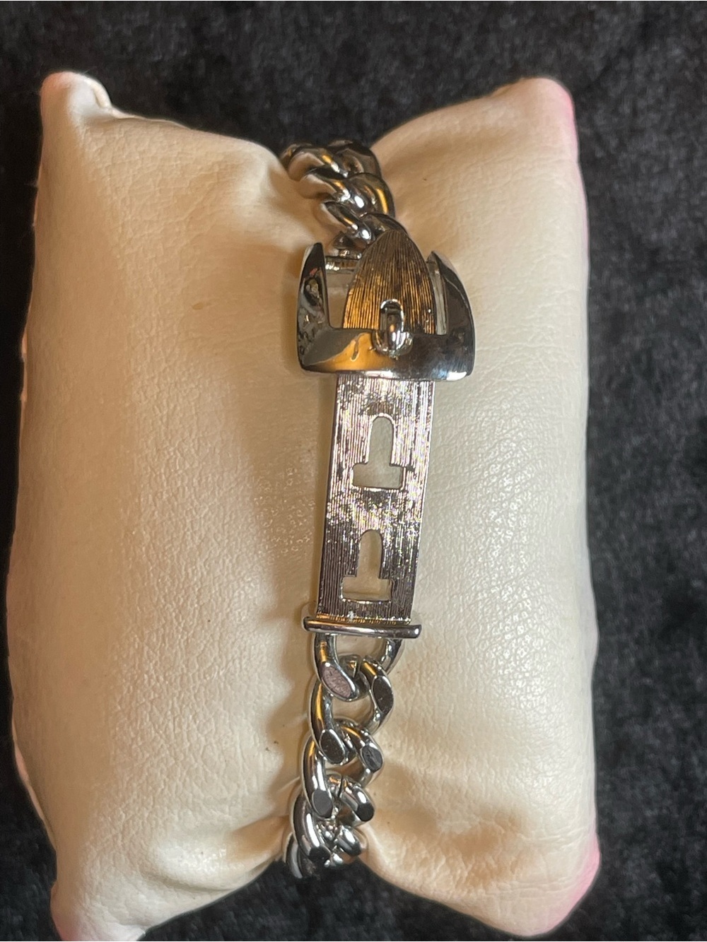 1974 Avon buckle bracelet